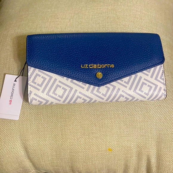 Liz Claiborne Handbags - Liz Claiborne Envelope Monogram Wallet
